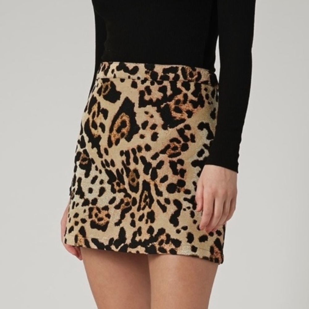 Animal print jaquard mini skirt
